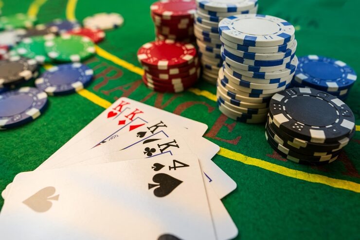 toing live dealer interface for Capsa Banting
