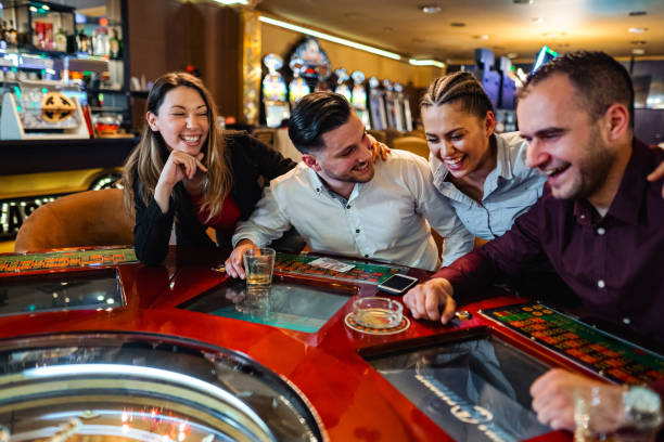 Live Qiu Qiu table with dealers and cards
